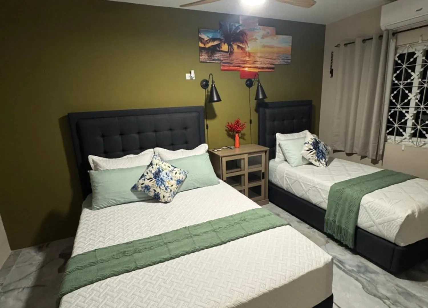 Sunlandvilla Portmore Guest house